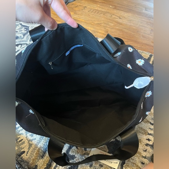 Alice + Olivia Duffel Bag - Picture 5 of 6